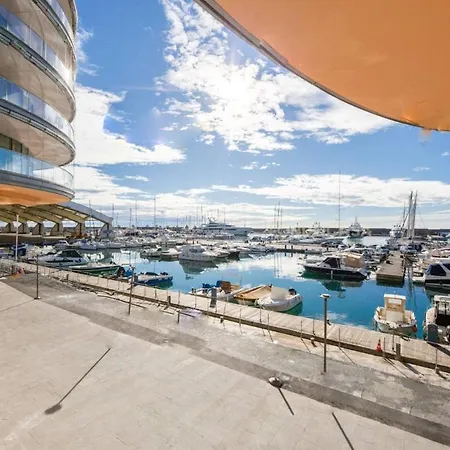 Downtown East Water Front * Genova